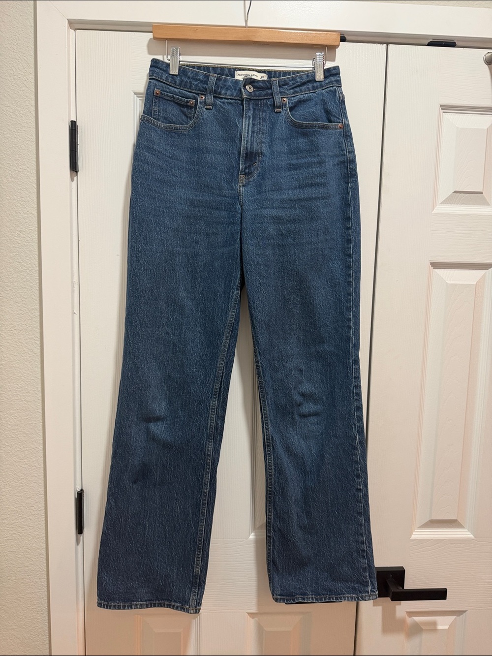 Abercrombie & Fitch High Rise 90s Relaxec 26 Curve Love